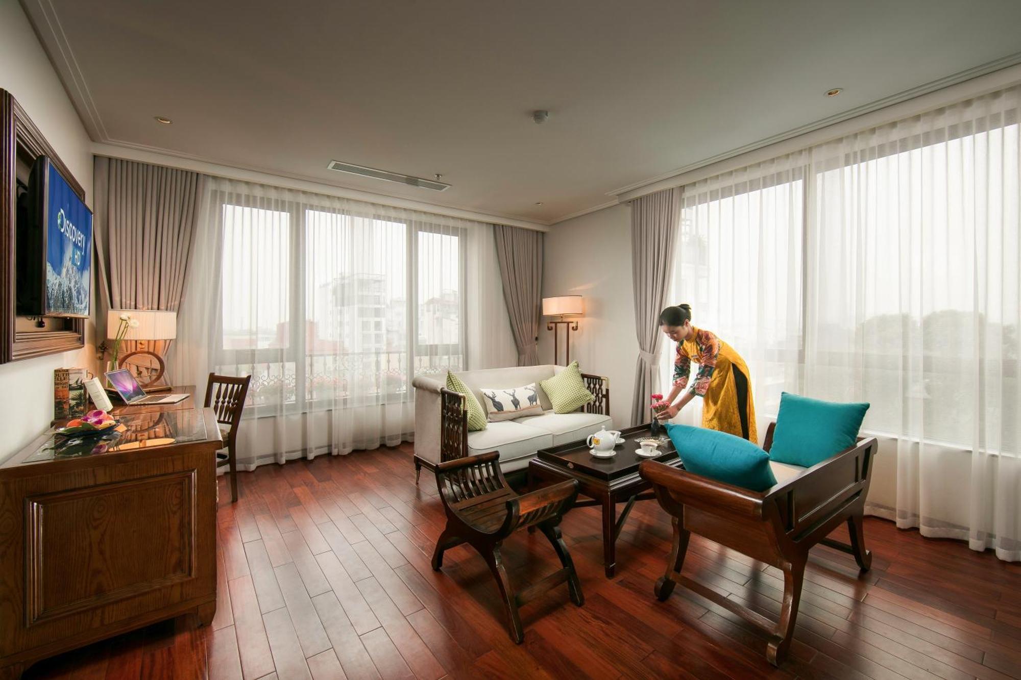 Lucien Hanoi Lakeside Hotel & Rooftop 4*